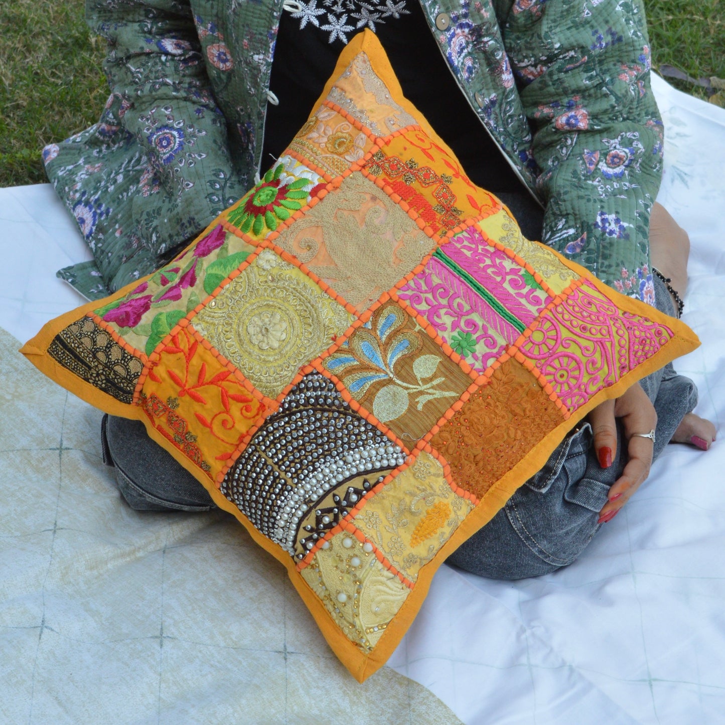Funda de cojín de patchwork: un detalle único hecho a mano