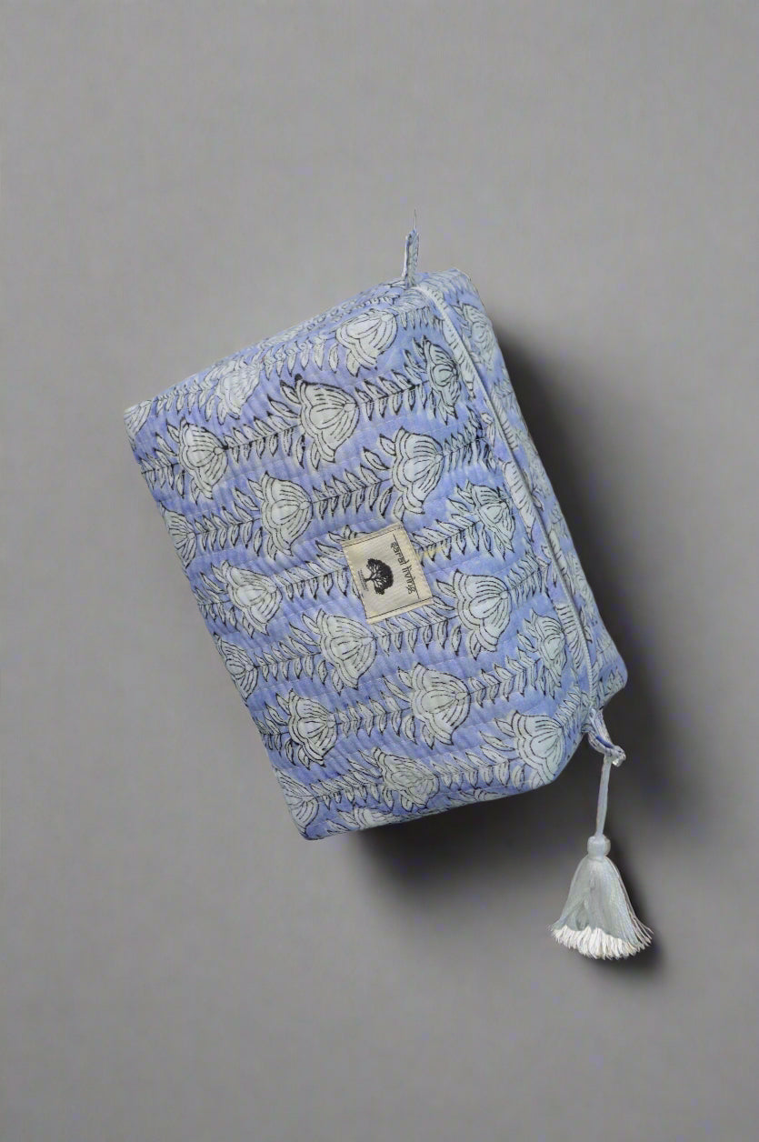 Indigo Bloom | Bolsa de algodón | Imprescindible de viaje con estampado a mano