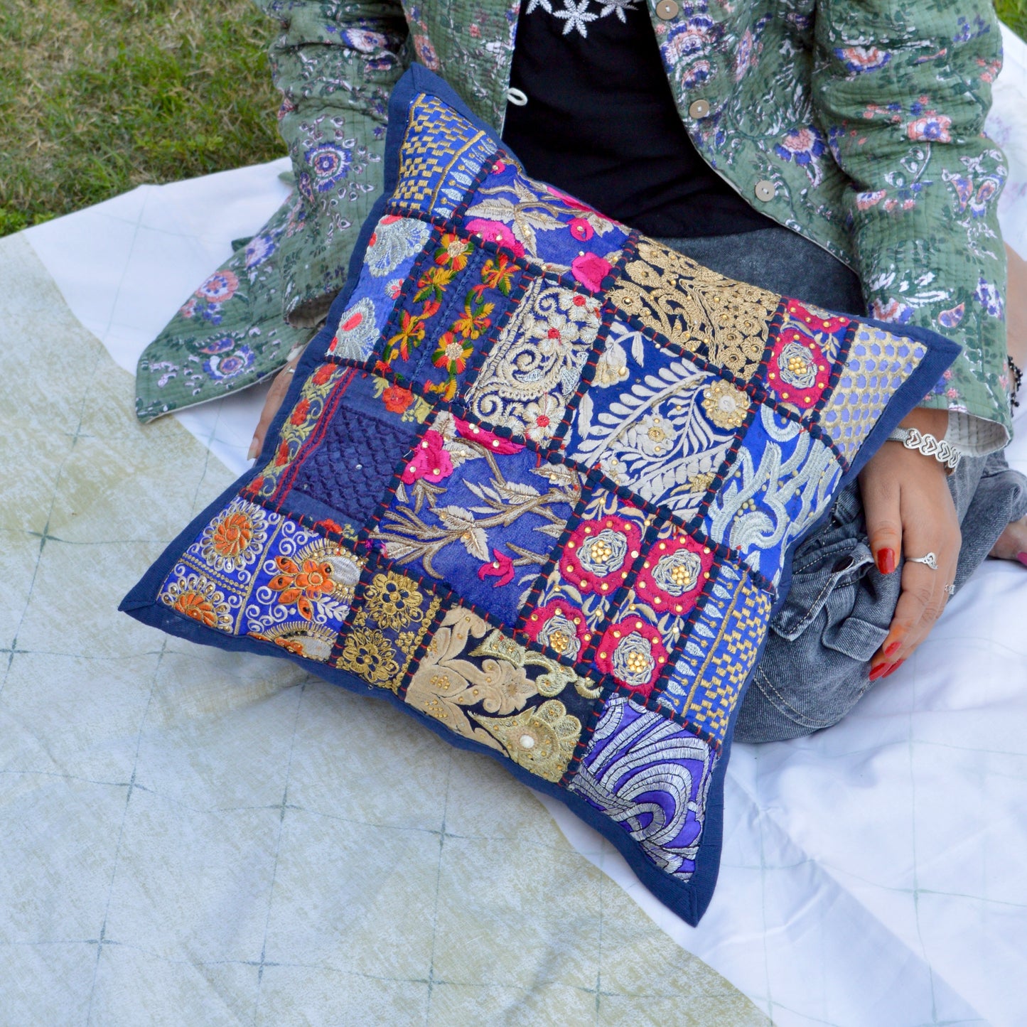 Funda de cojín de patchwork: un detalle único hecho a mano