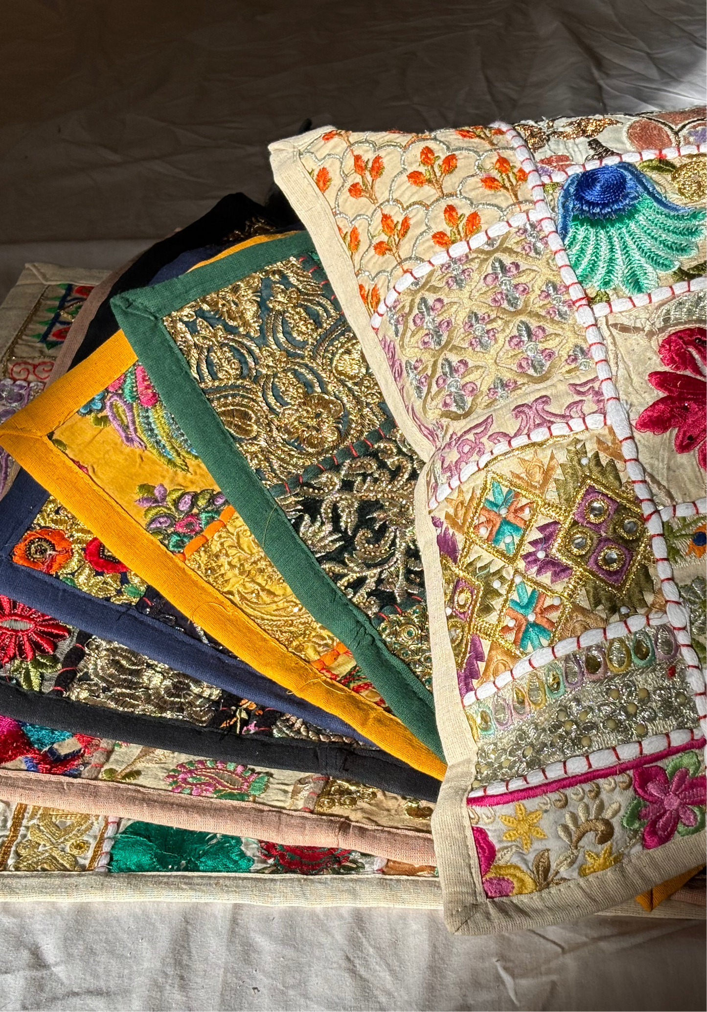 Funda de cojín de patchwork: un detalle único hecho a mano