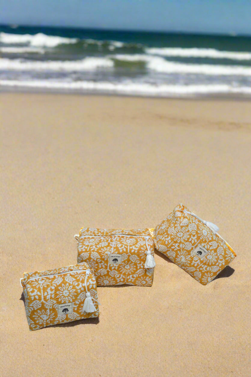 Ocre besado por el sol | Bolsa de algodón | Imprescindible de viaje estampado a mano