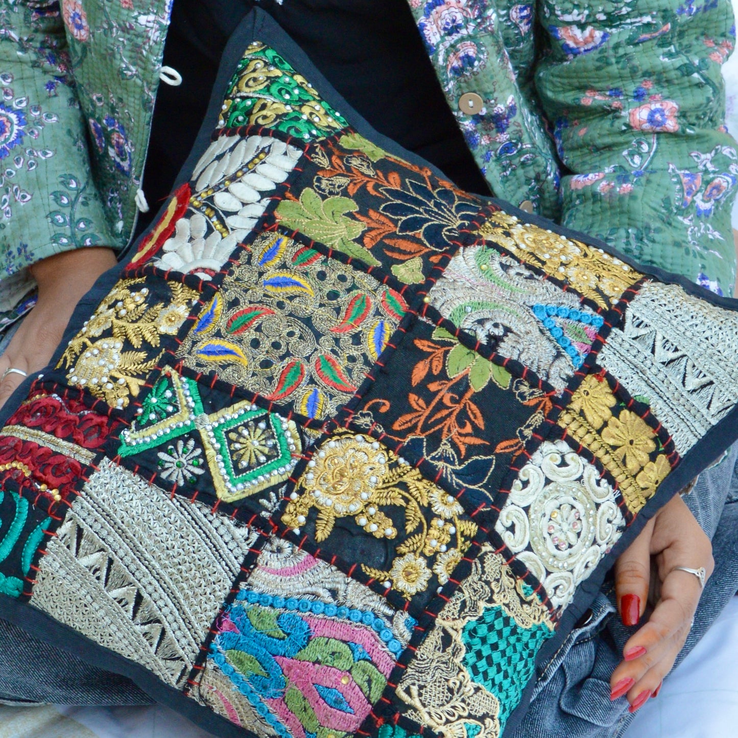 Funda de cojín de patchwork: un detalle único hecho a mano